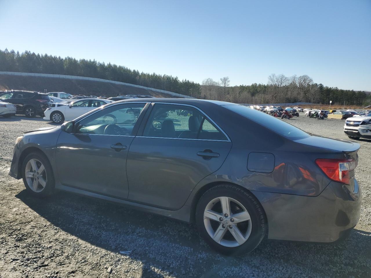 2014 TOYOTA CAMRY L - Image 2