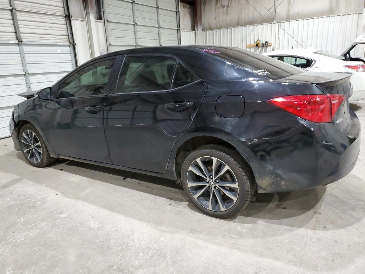 2019 TOYOTA COROLLA L - Фото 2