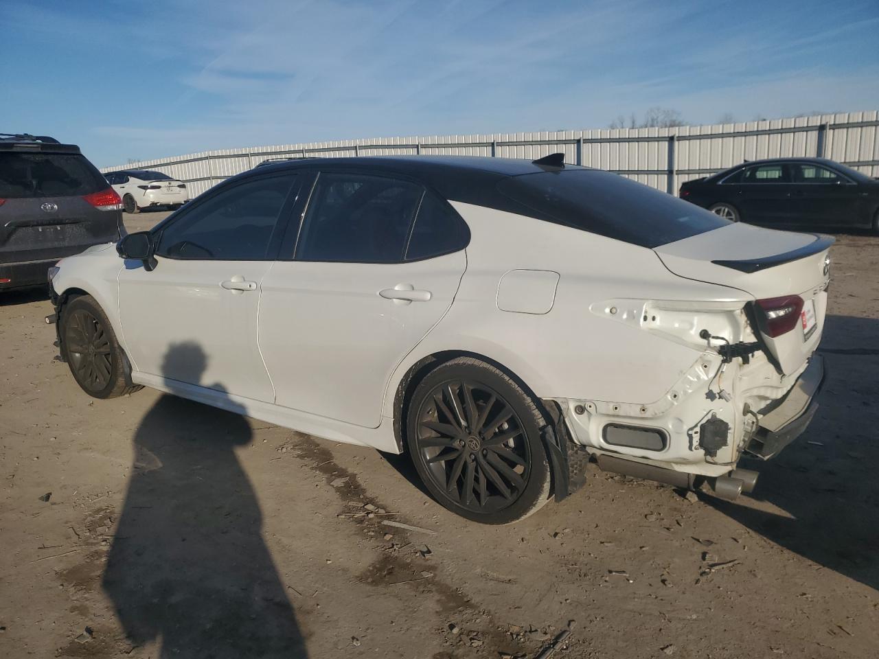 2022 TOYOTA CAMRY XSE - Фото 2