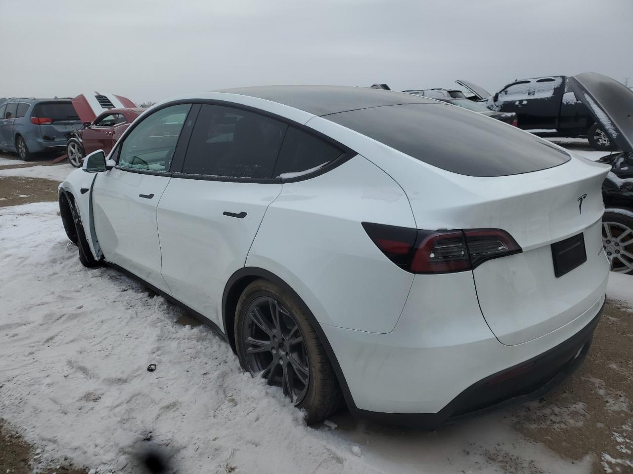 2025 TESLA MODEL Y - Image 2