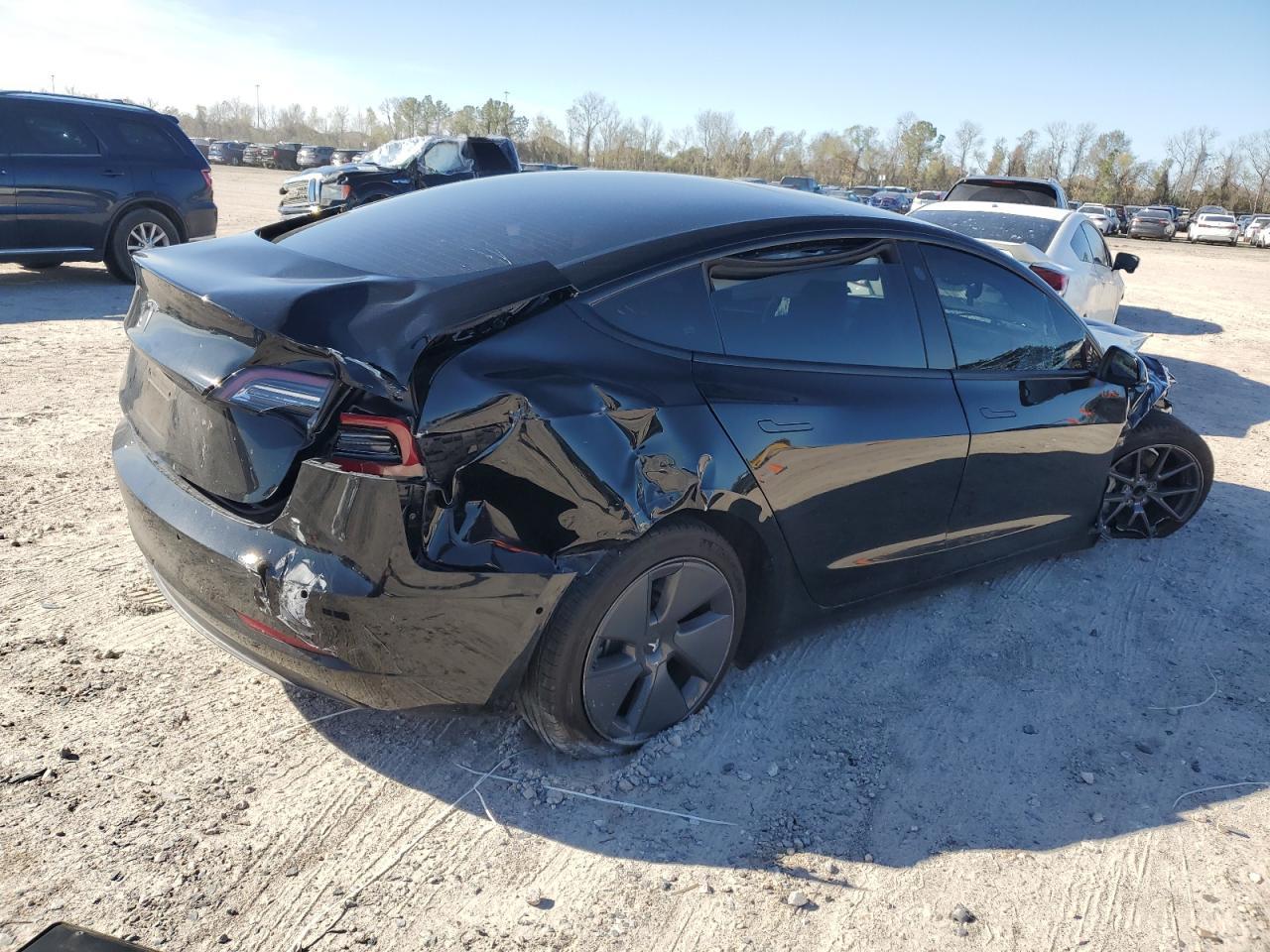 2022 TESLA MODEL 3 - Image 3