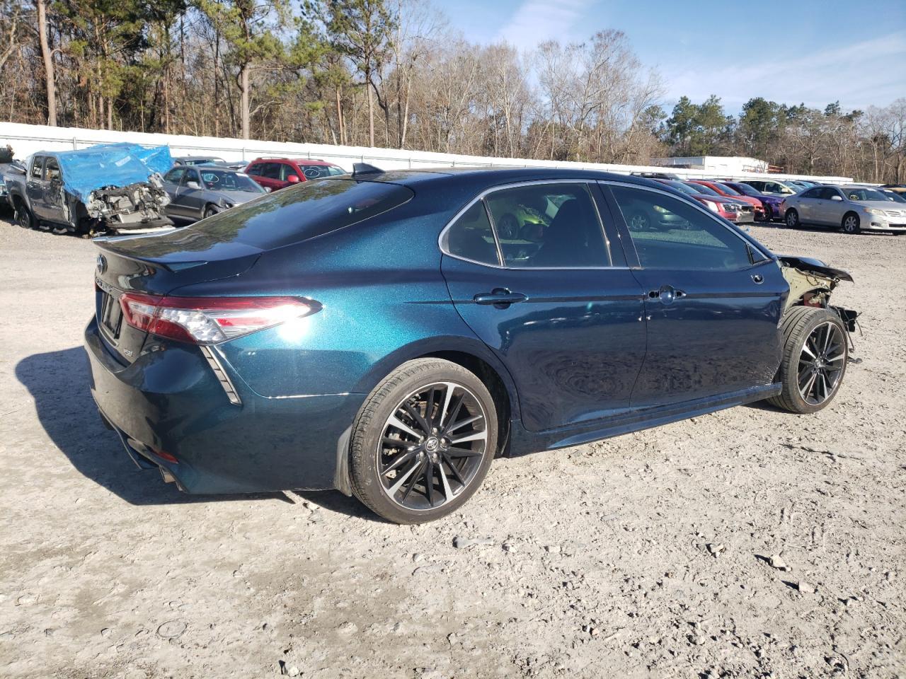 2019 TOYOTA CAMRY XSE - Фото 3