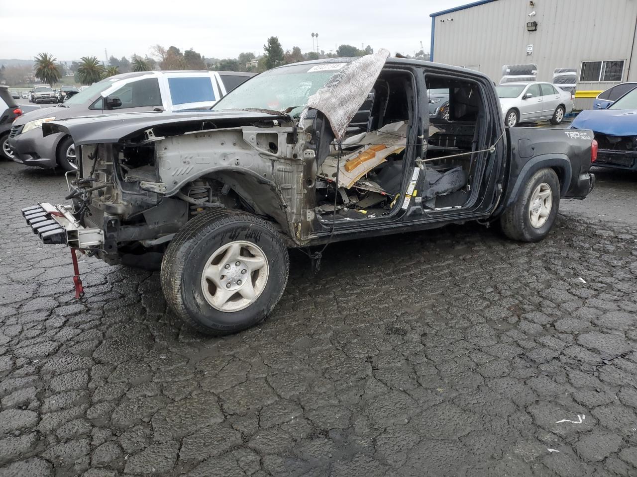 2017 TOYOTA TACOMA DOU