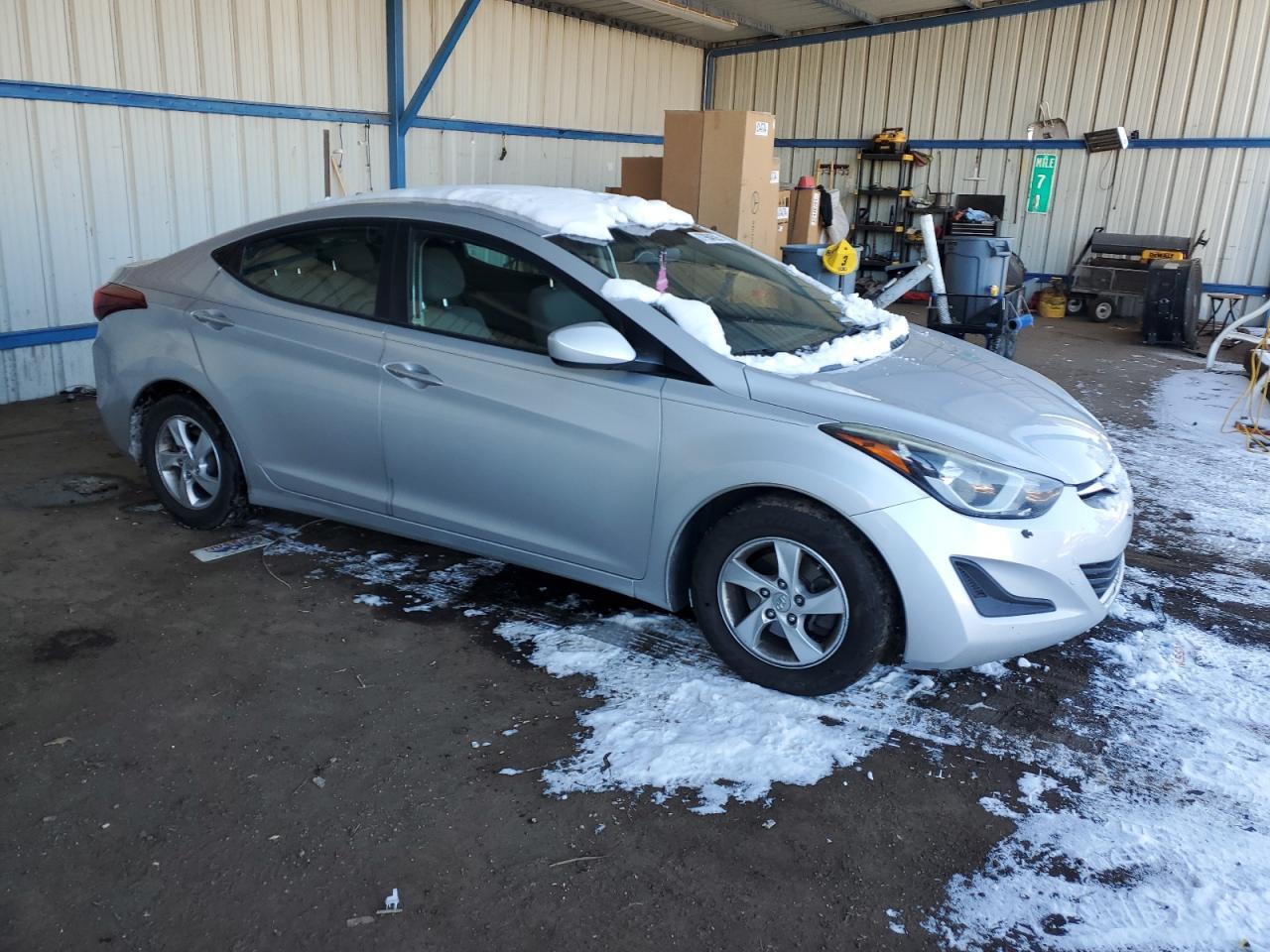 2015 HYUNDAI ELANTRA SE - Image 4