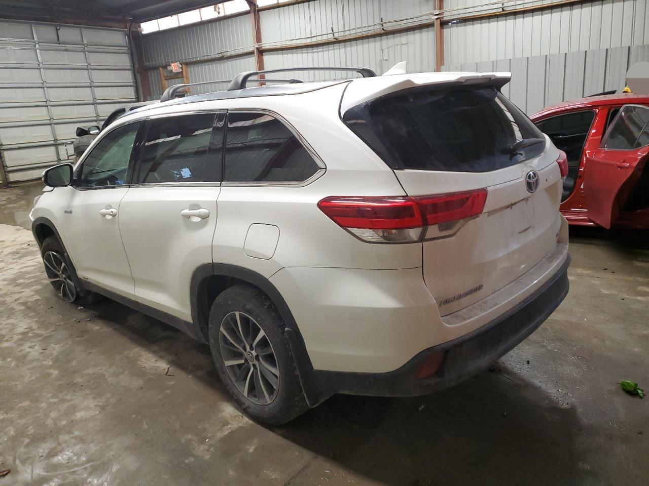 2019 TOYOTA HIGHLANDER - Фото 2