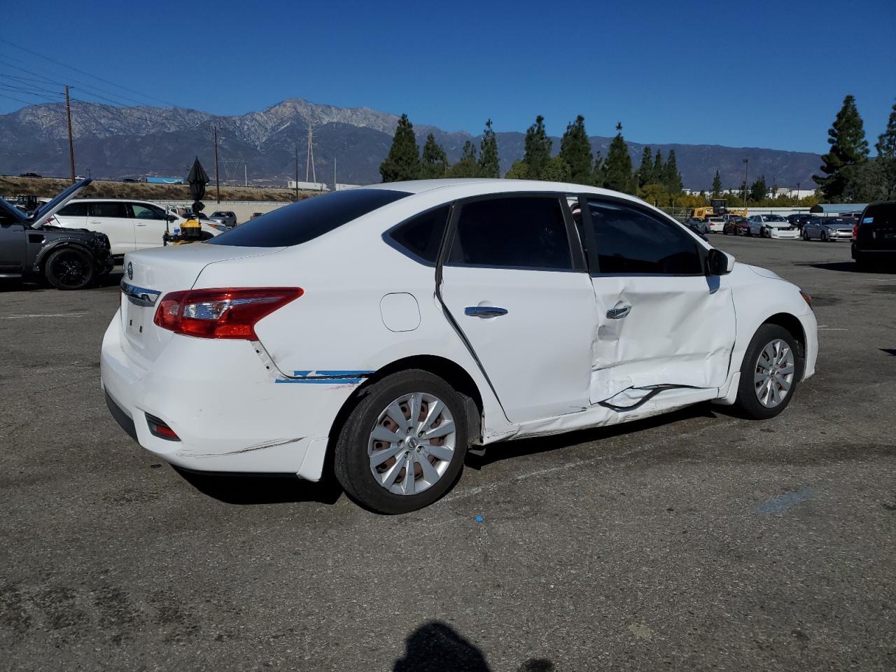 2018 NISSAN SENTRA S - Фото 3
