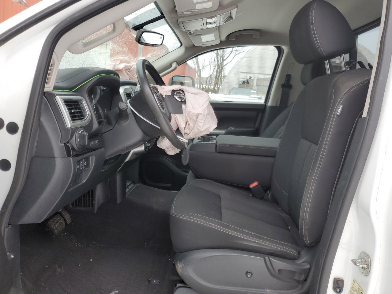 2017 NISSAN TITAN XD S - Фото 7