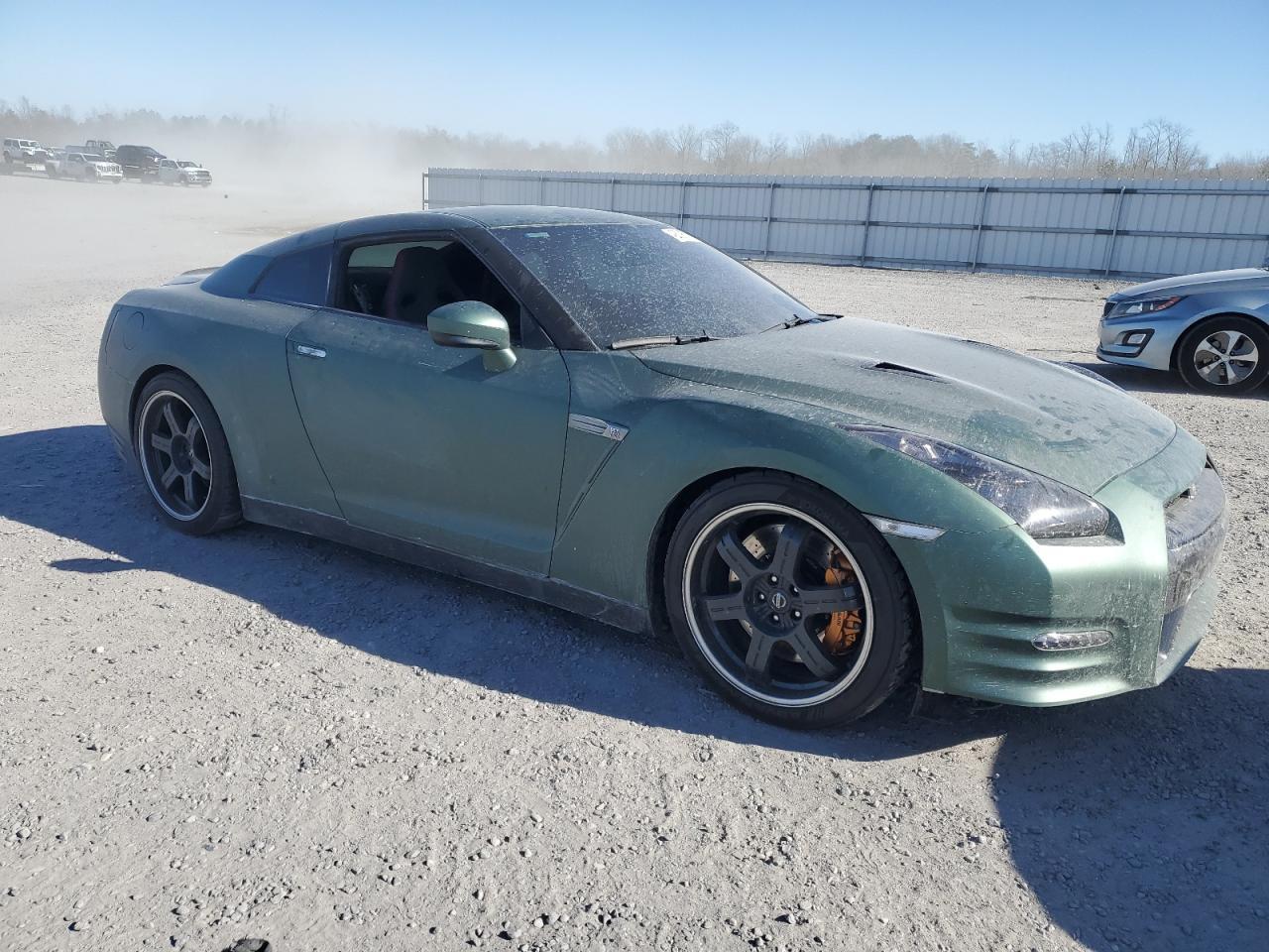 2013 NISSAN GT-R PREMI - Фото 4