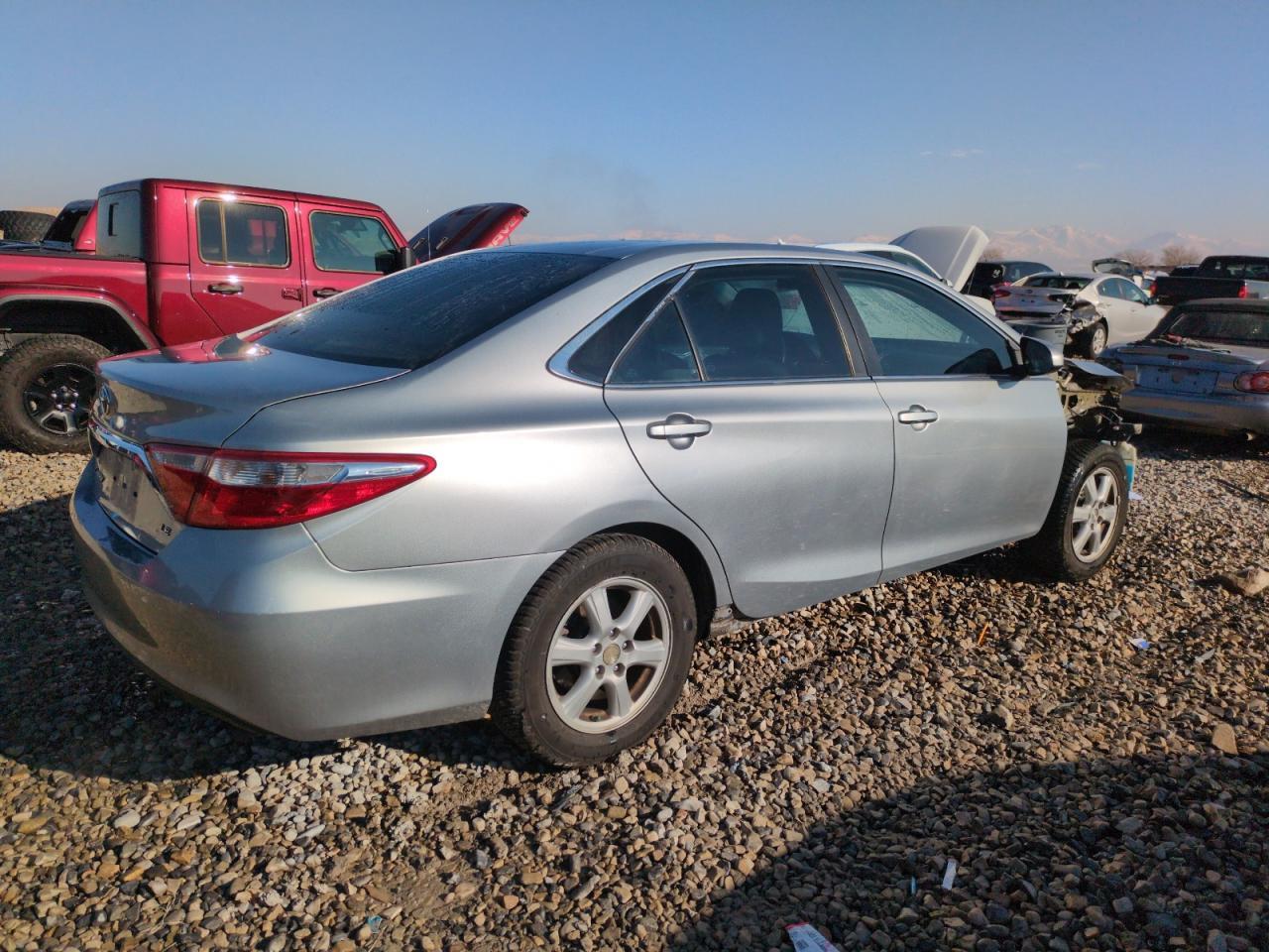 2017 TOYOTA CAMRY LE - Фото 3