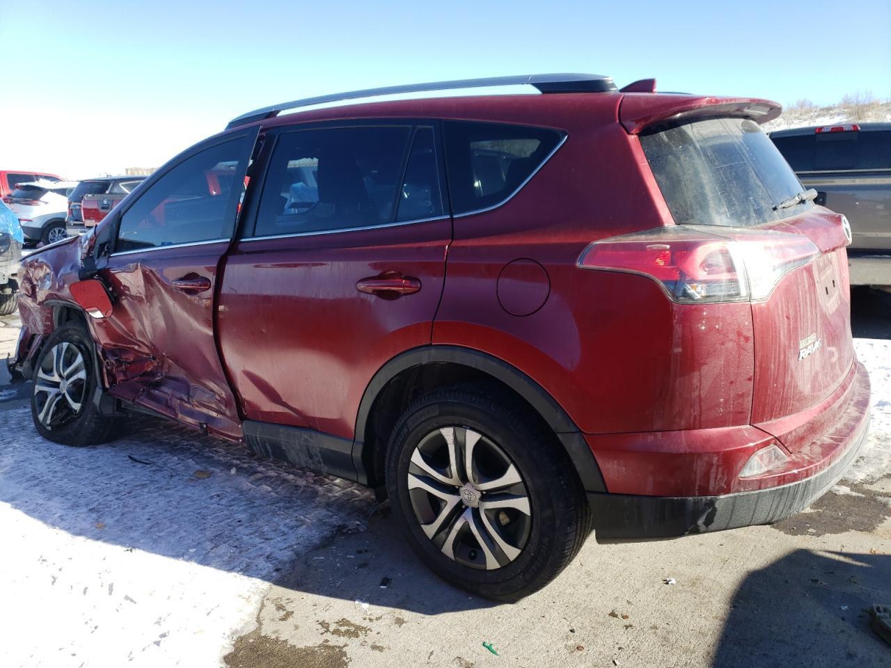 2018 TOYOTA RAV4 LE - Фото 2