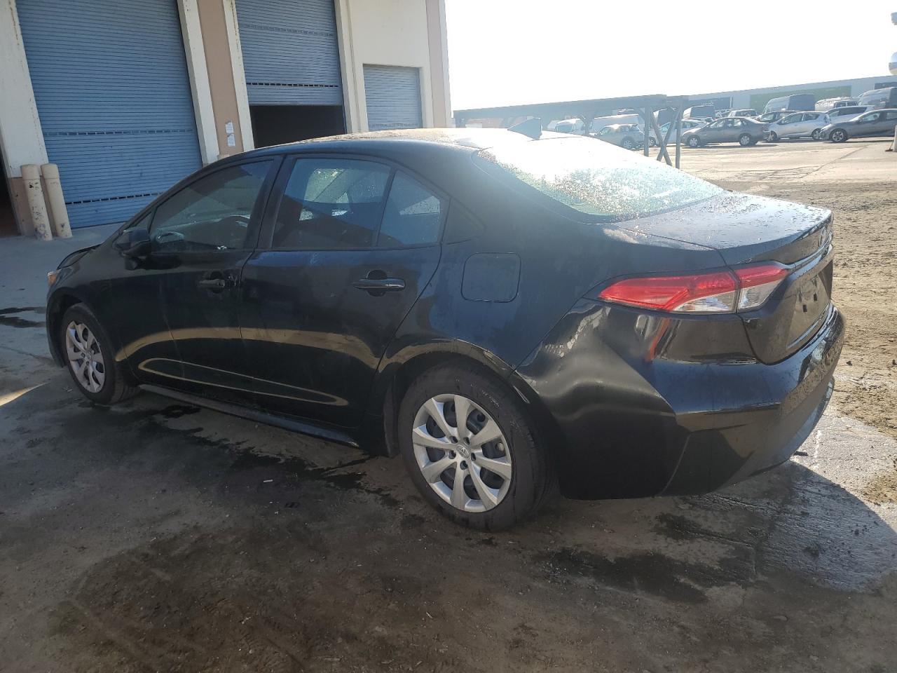 2022 TOYOTA COROLLA LE - Фото 2