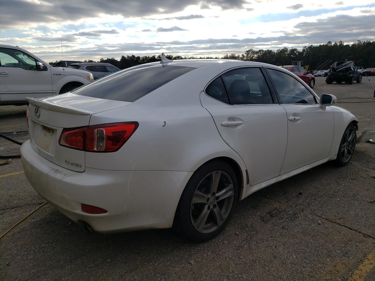 2011 LEXUS IS 250 - Image 3