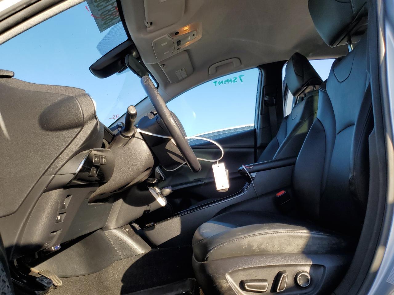 2018 TOYOTA PRIUS PRIM - Image 7