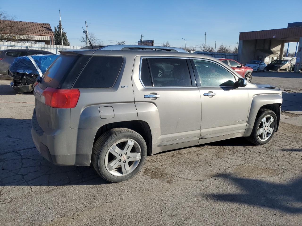 2012 GMC TERRAIN SL - Image 3