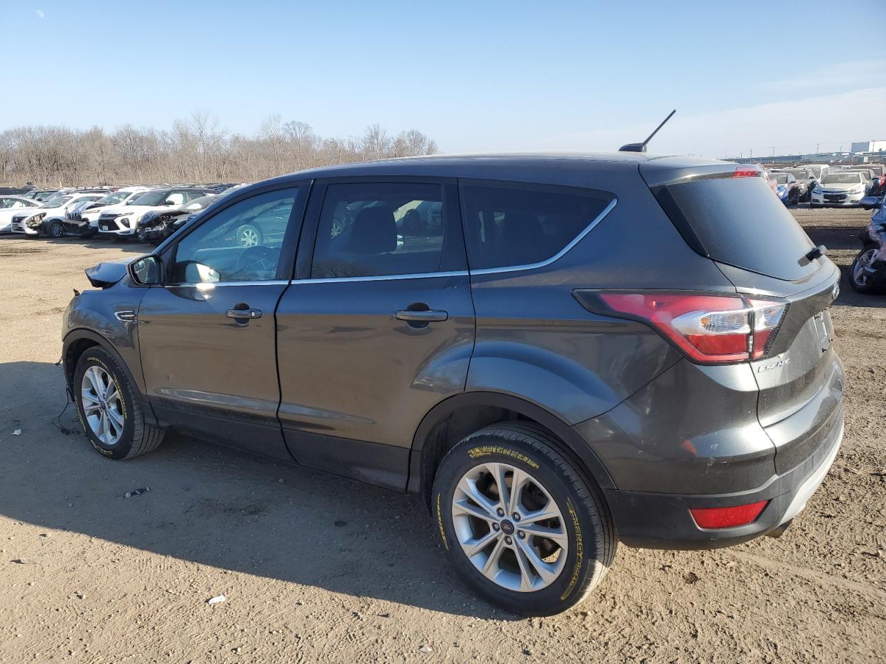 2017 FORD ESCAPE SE - Фото 2