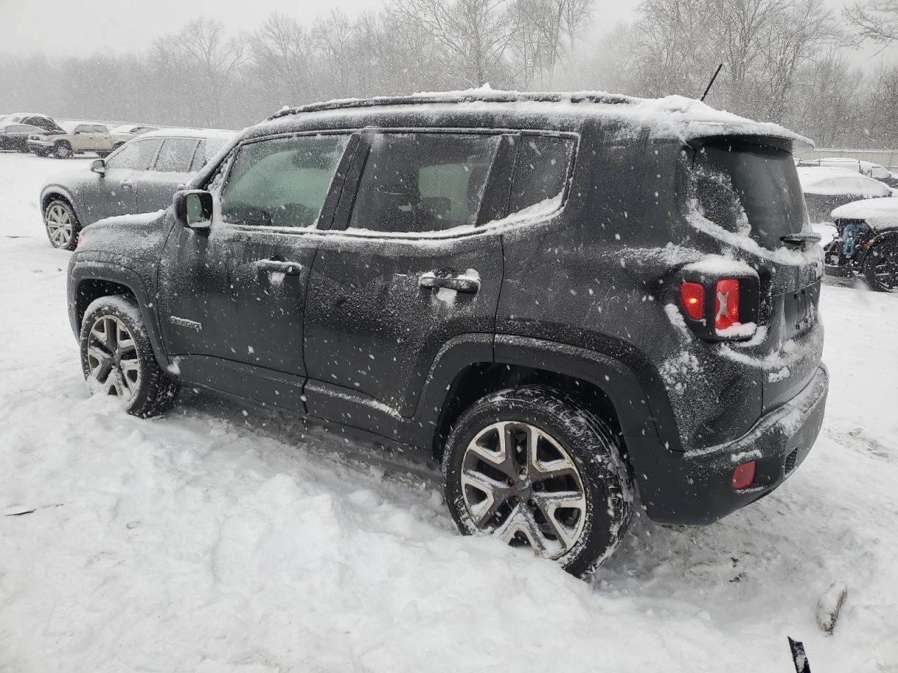 2016 JEEP RENEGADE L - Фото 2