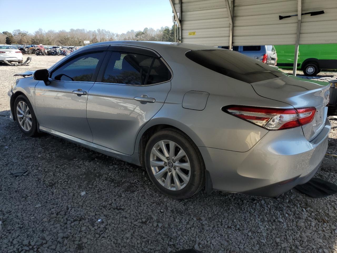 2018 TOYOTA CAMRY L - Фото 2