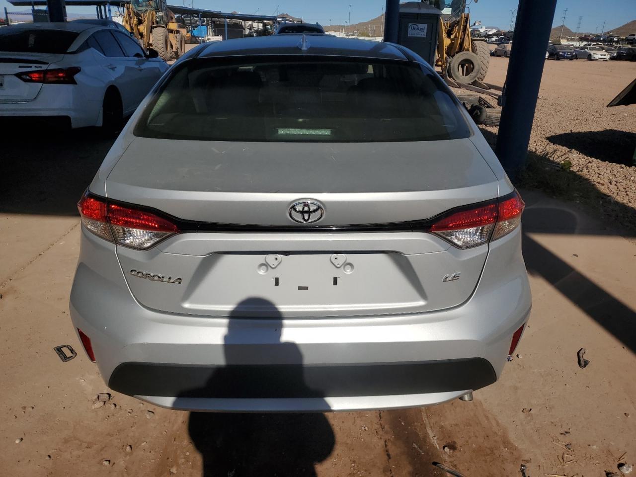 2020 TOYOTA COROLLA LE - Фото 6