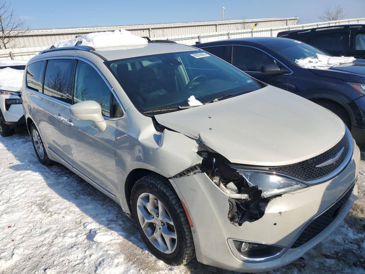 2017 CHRYSLER PACIFICA T - Image 4
