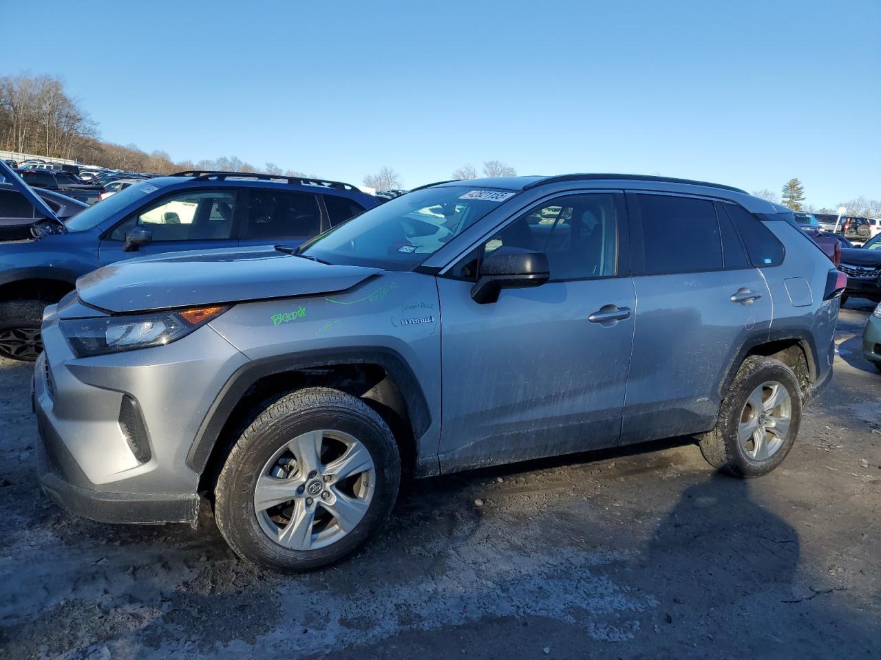 2021 TOYOTA RAV4 LE