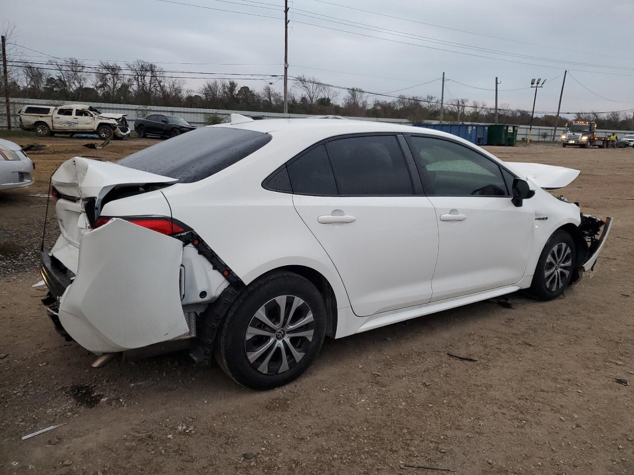 2021 TOYOTA COROLLA LE - Фото 3