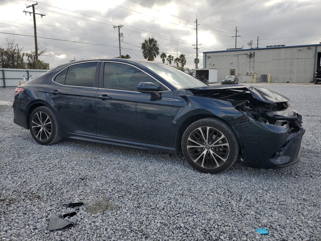 2018 TOYOTA CAMRY L - Image 4