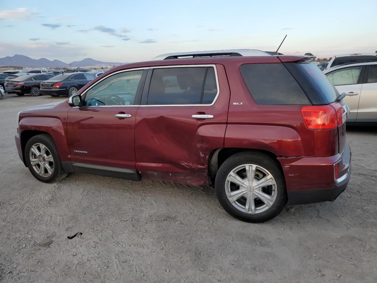 2016 GMC TERRAIN SL - Фото 2
