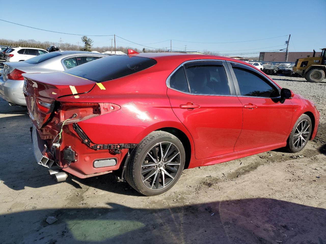 2021 TOYOTA CAMRY SE - Фото 3