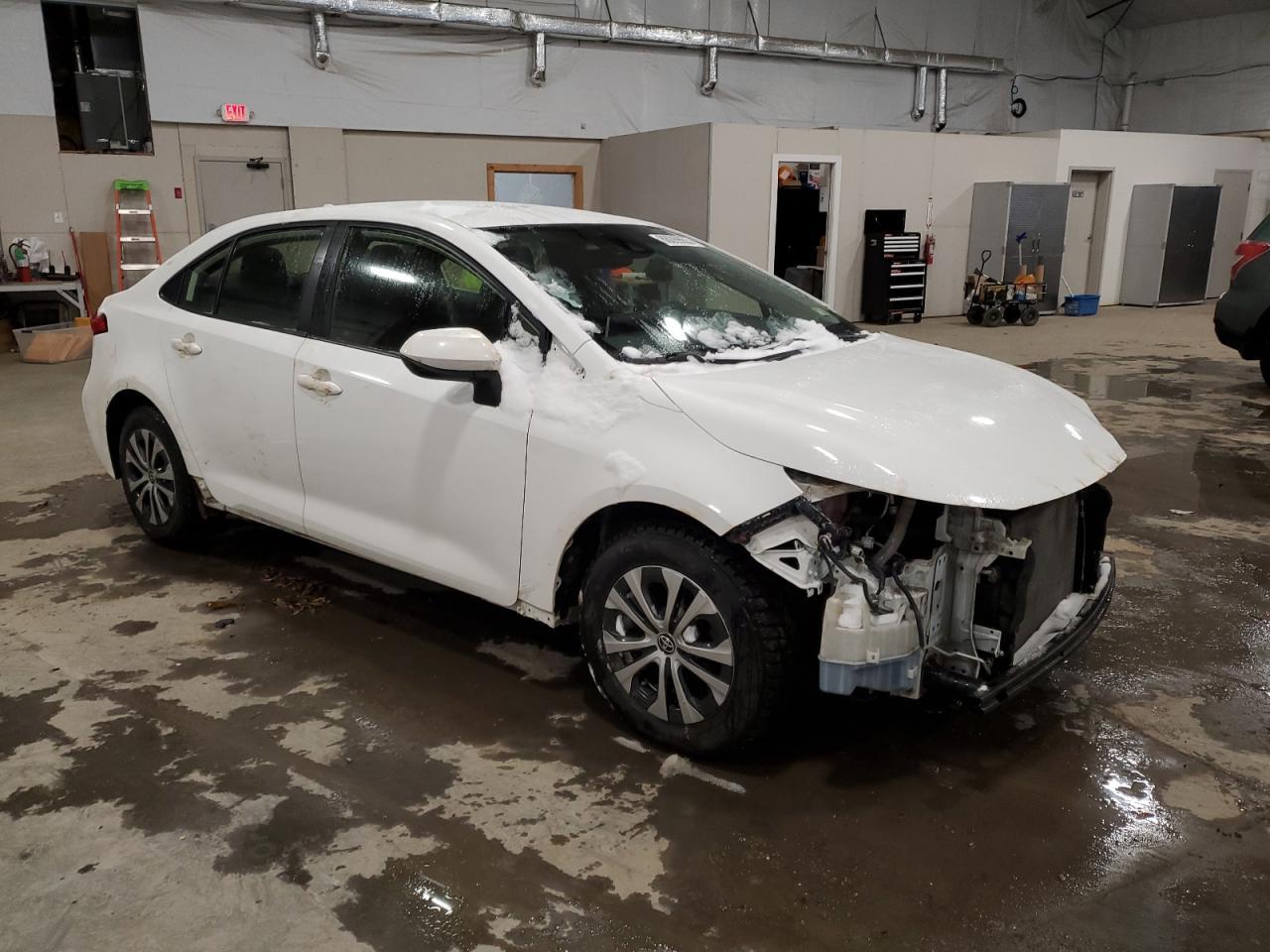 2020 TOYOTA COROLLA LE - Фото 4
