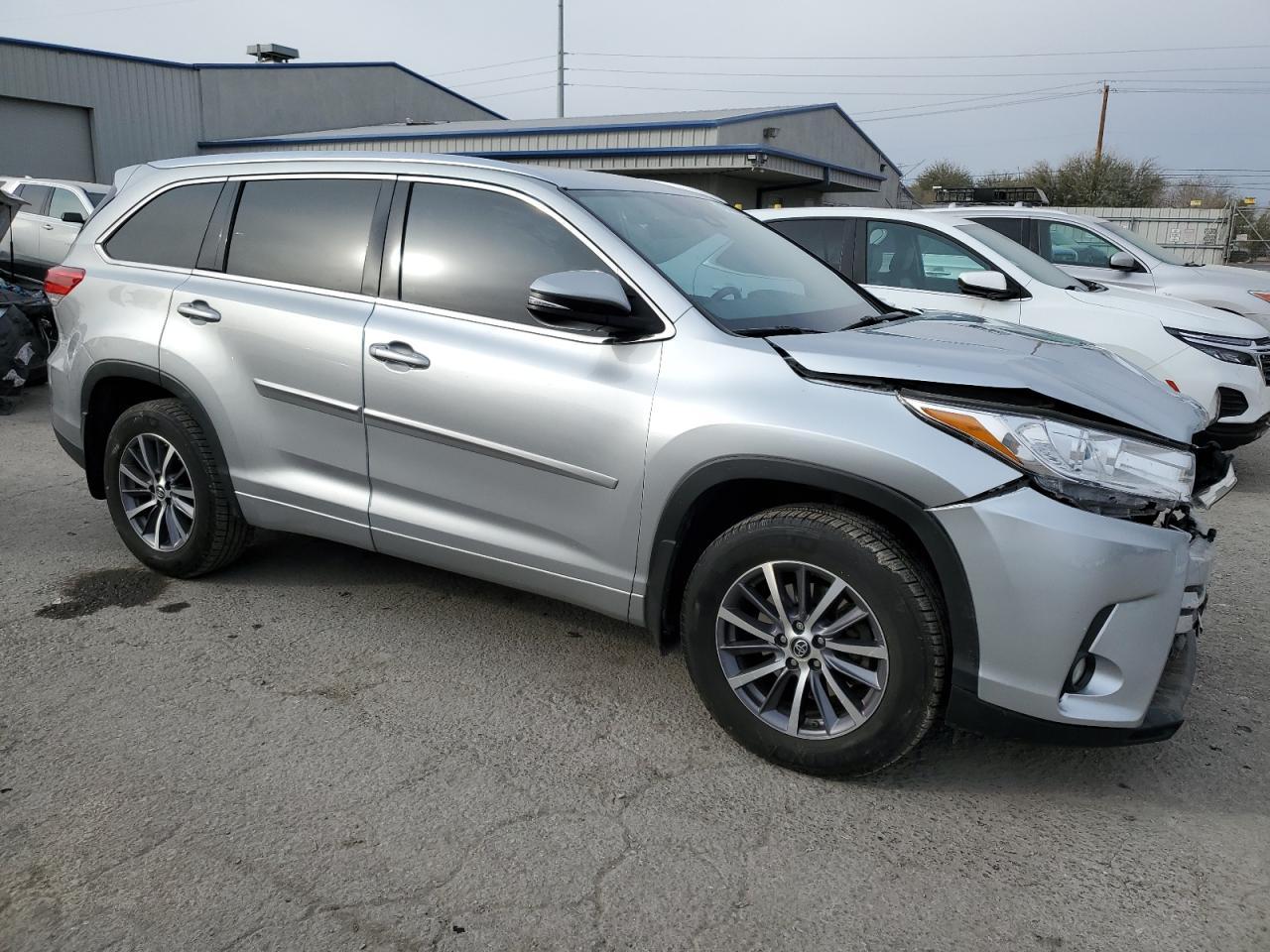 2018 TOYOTA HIGHLANDER - Фото 4