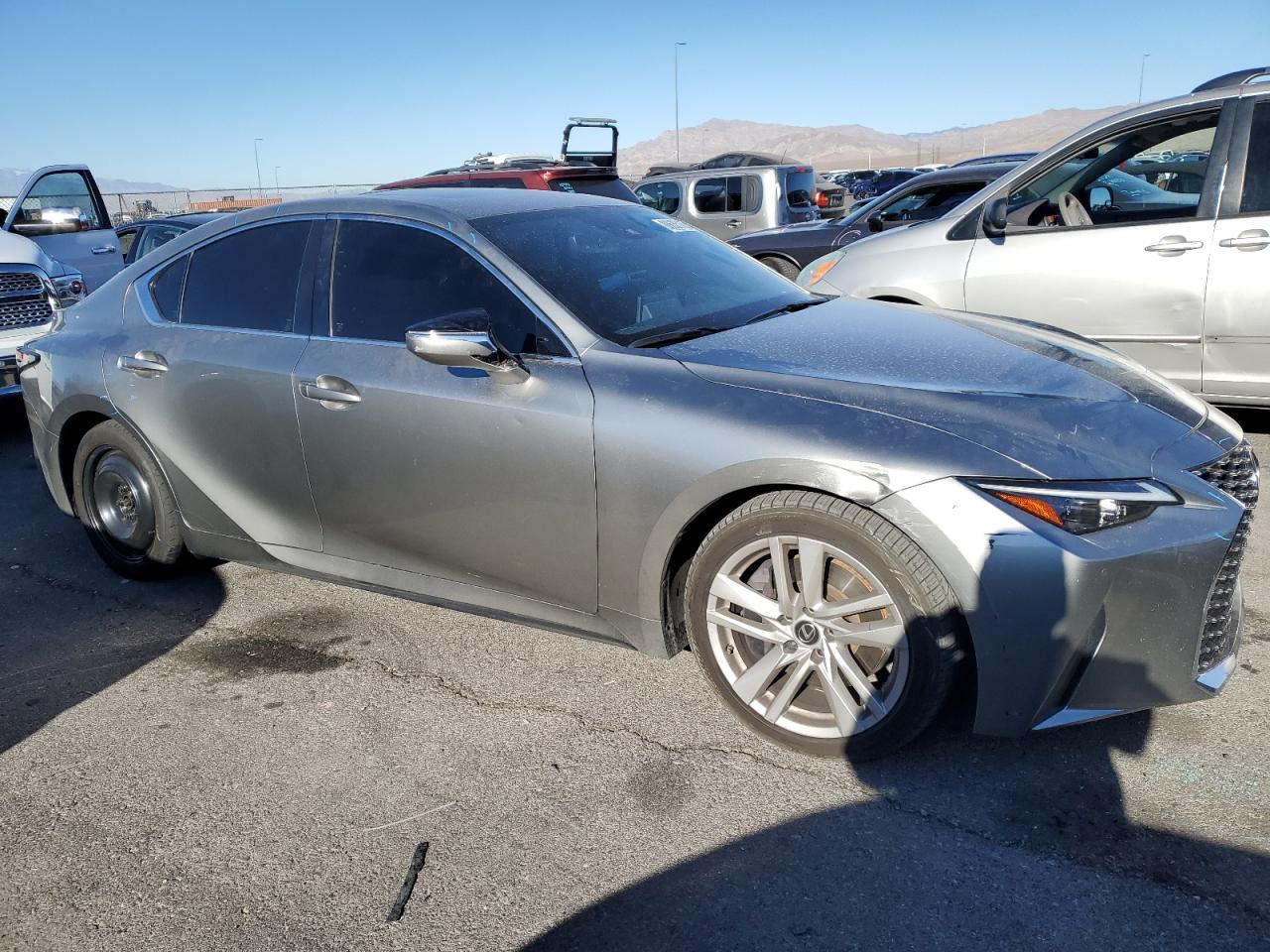 2021 LEXUS IS 300 - Фото 4