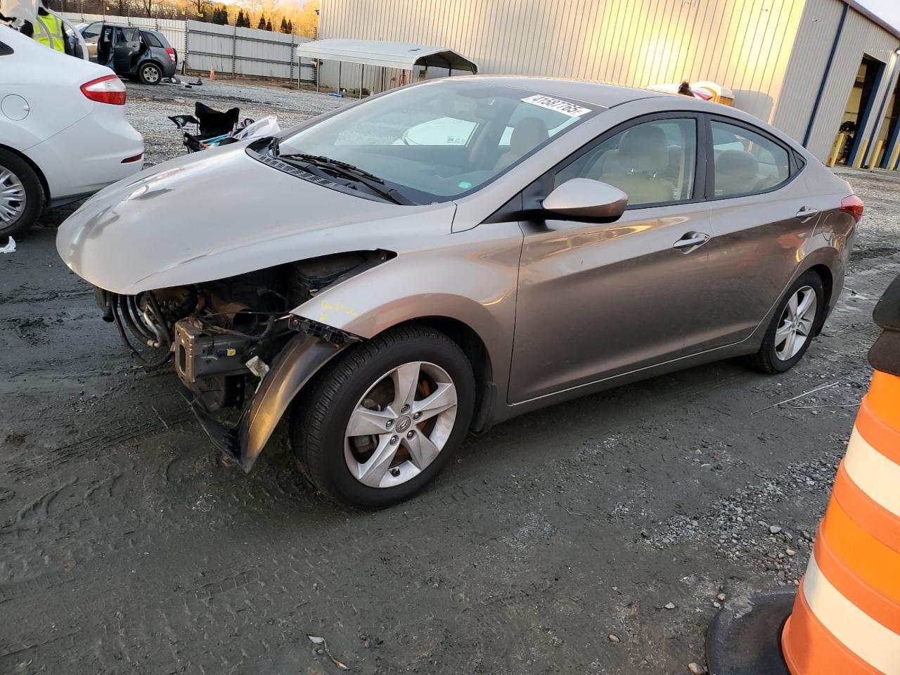 2013 HYUNDAI ELANTRA GL
