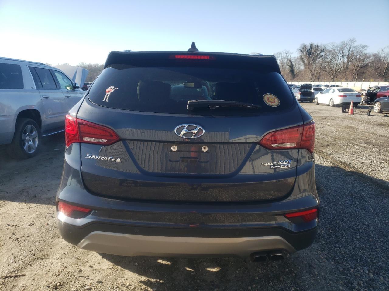 2017 HYUNDAI SANTA FE S - Image 6