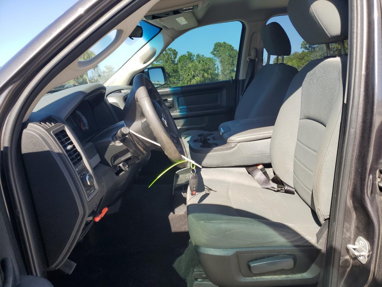 2017 RAM 1500 ST - Image 7