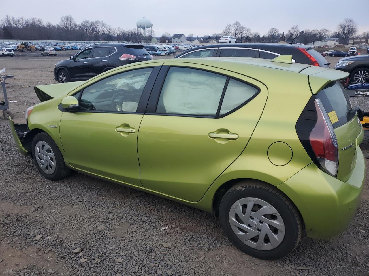 2016 TOYOTA PRIUS C - Image 2