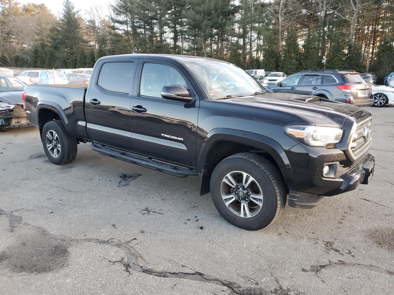 2017 TOYOTA TACOMA - Фото 4