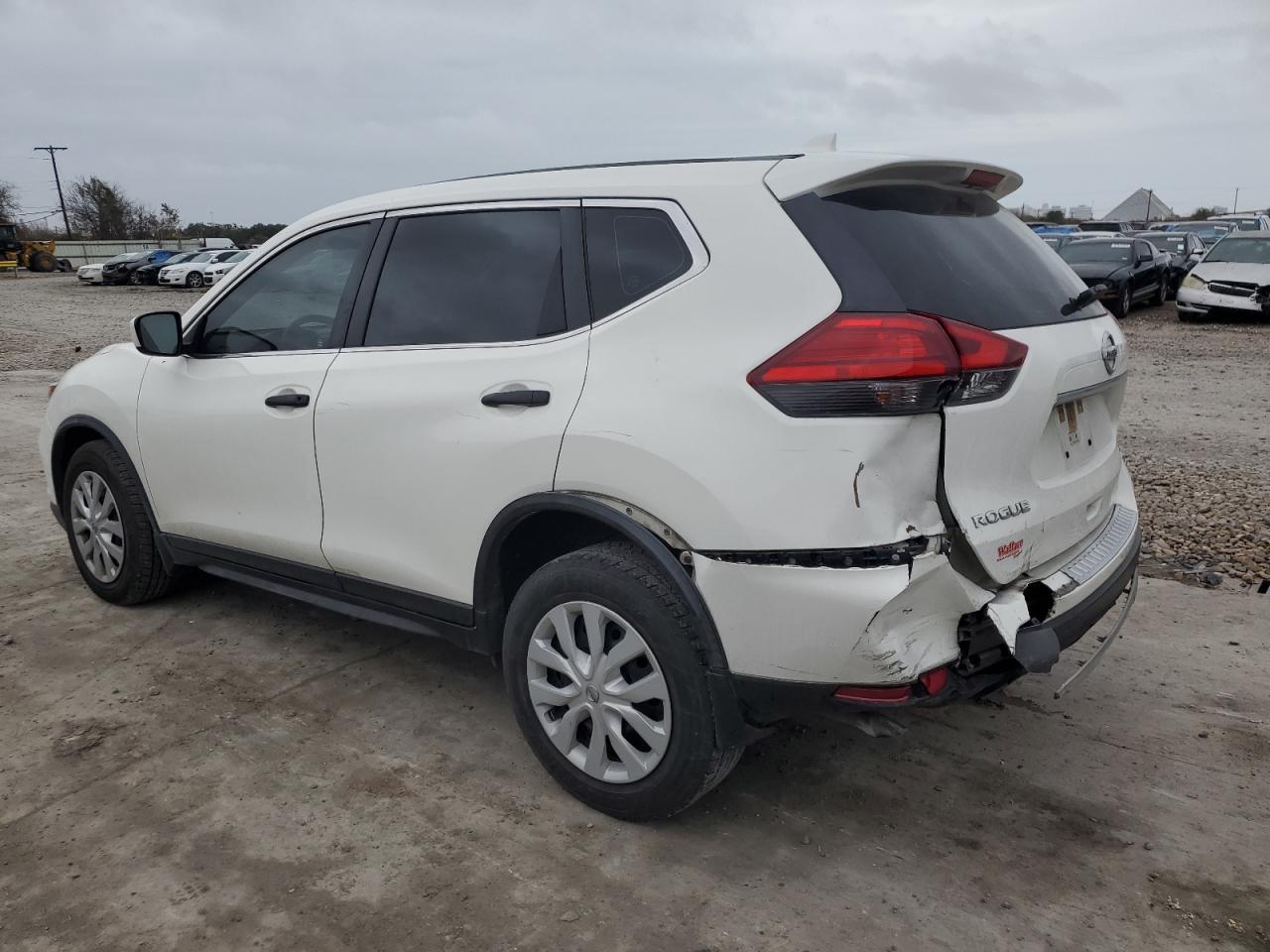 2017 NISSAN ROGUE S - Фото 2