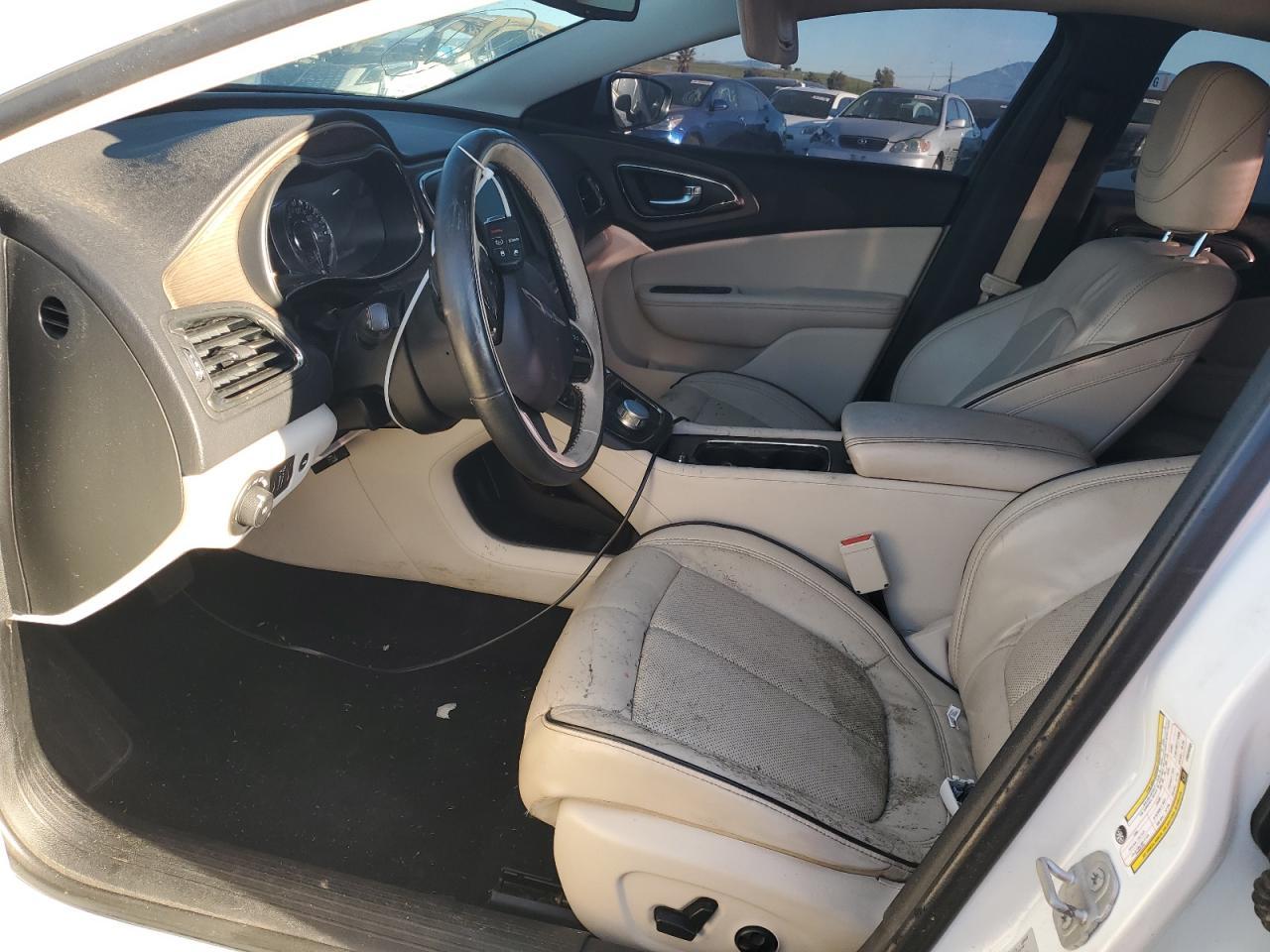2015 CHRYSLER 200 C - Фото 7
