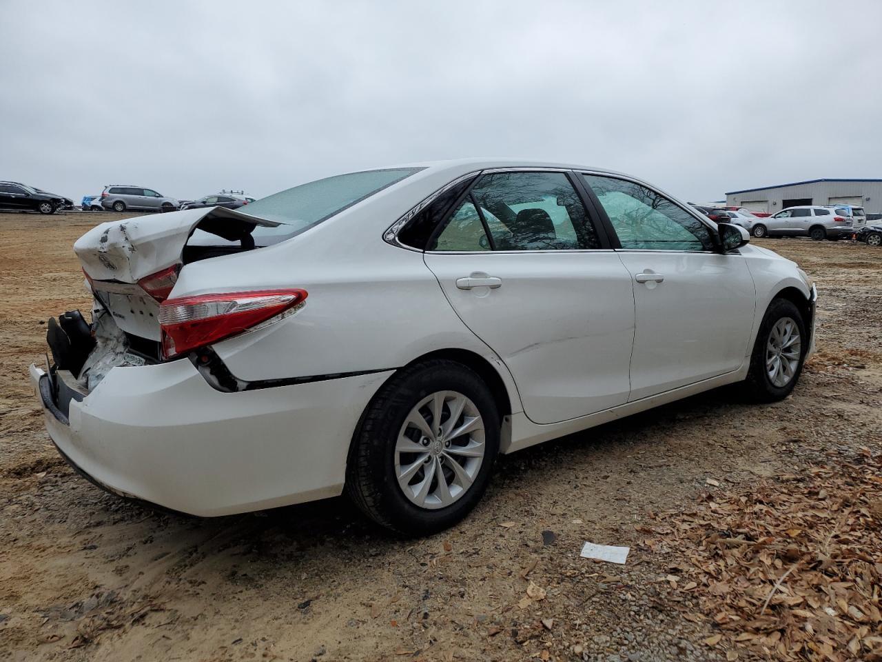 2017 TOYOTA CAMRY LE - Image 3