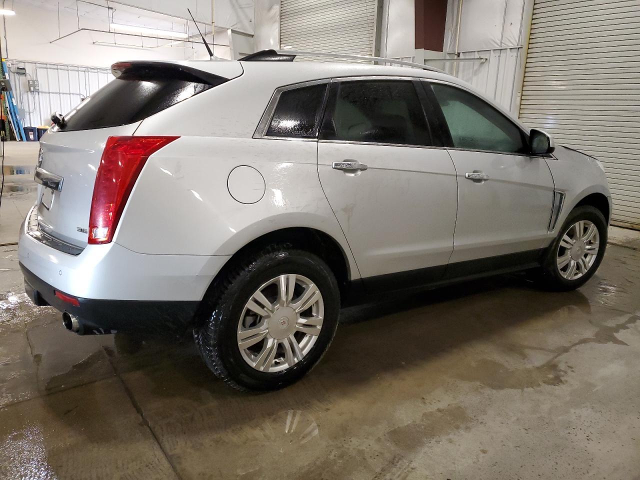 2013 CADILLAC SRX LUXURY - Image 3