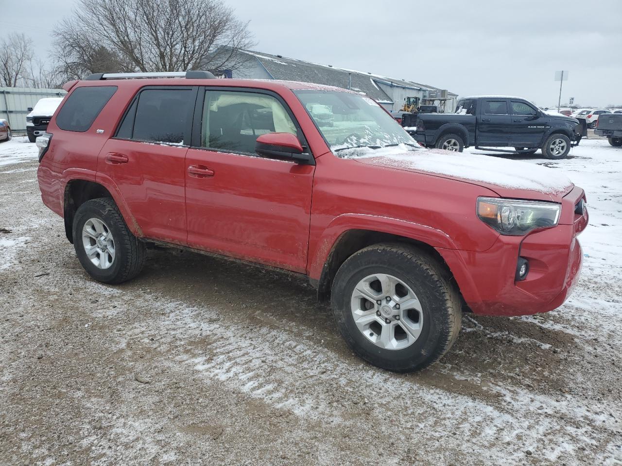 2022 TOYOTA 4RUNNER SR - Фото 4