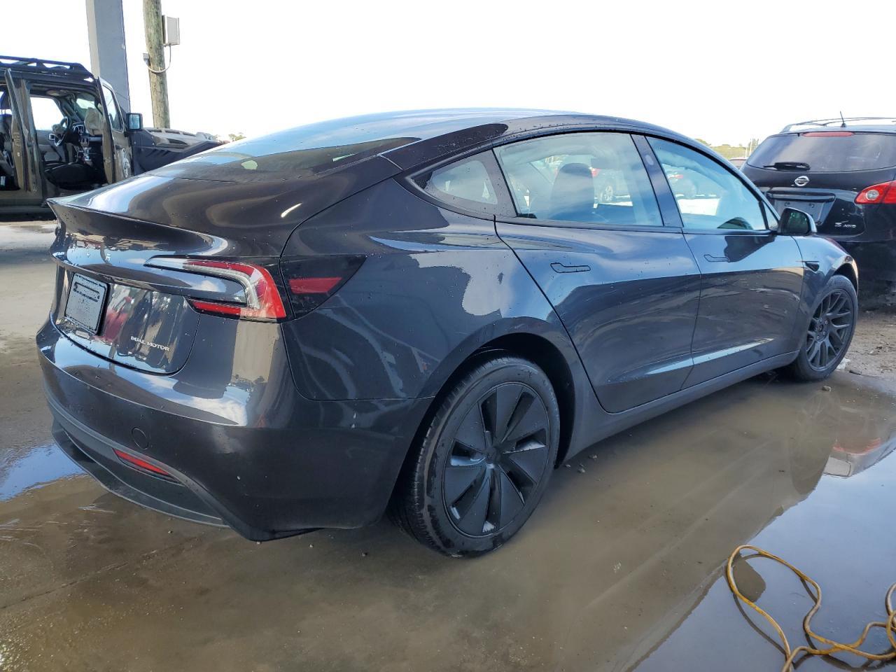2024 TESLA MODEL 3 - Фото 3