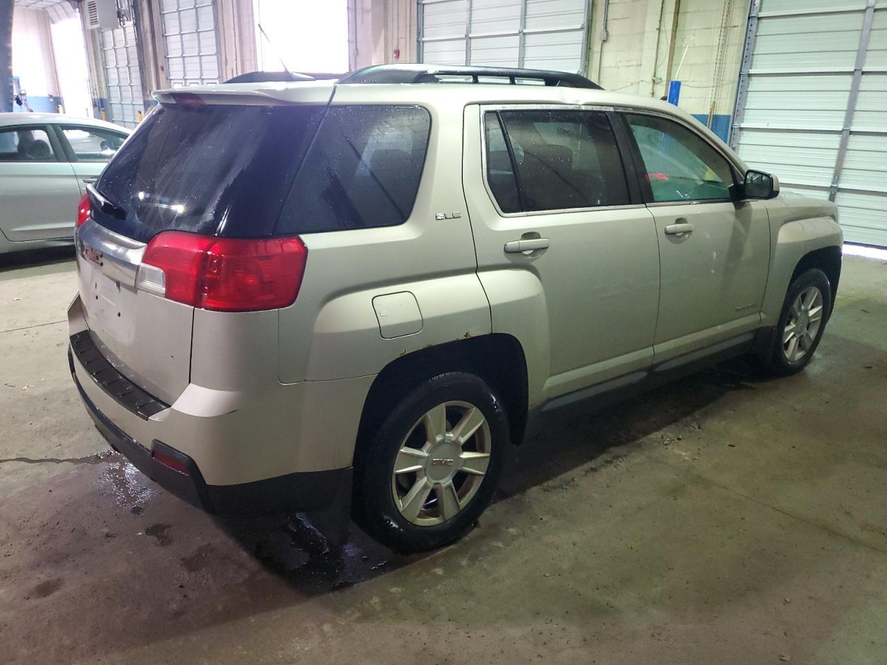 2013 GMC TERRAIN SL - Image 3