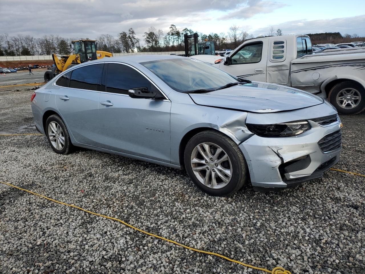 2017 CHEVROLET MALIBU LT - Image 4