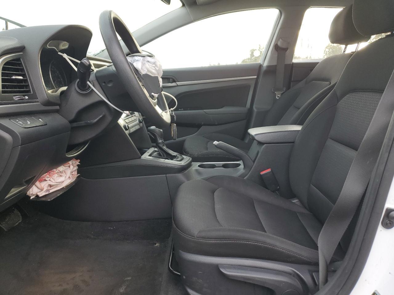 2018 HYUNDAI ELANTRA SE - Фото 7