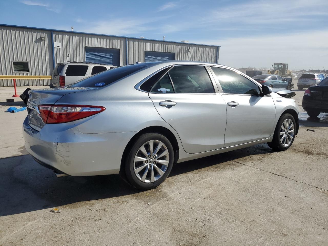 2016 TOYOTA CAMRY HYBR - Image 3