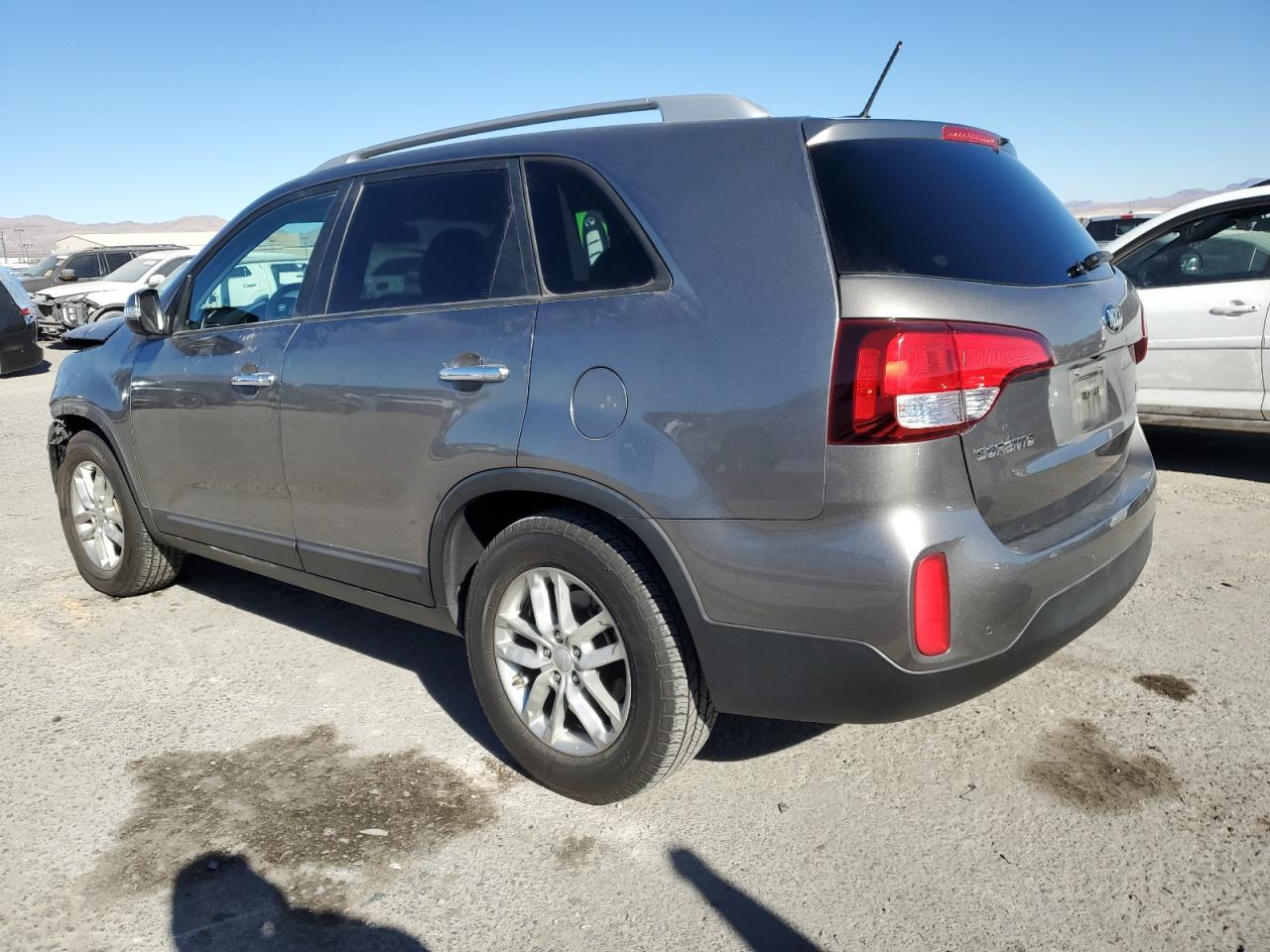 2015 KIA SORENTO LX - Image 2