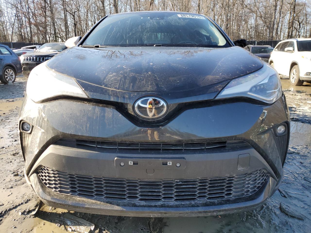 2021 TOYOTA C-HR XLE - Image 5