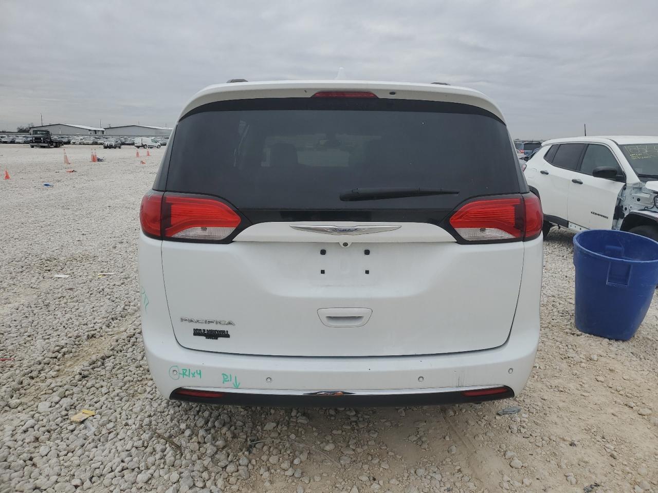 2017 CHRYSLER PACIFICA T - Image 6