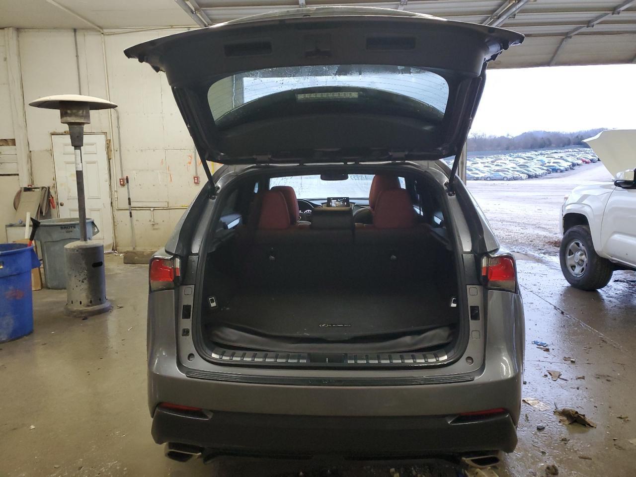 2017 LEXUS NX 200T BA - Фото 6